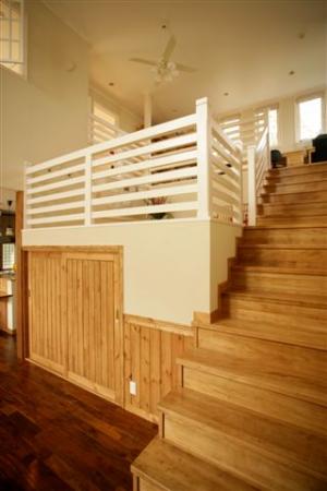 中二階に設けたキッズルームからは、いつも子供達の楽しげな声が聞こえて安心です。