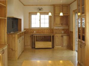 ハンドメイドだから使い勝手のよい造作家具たち。