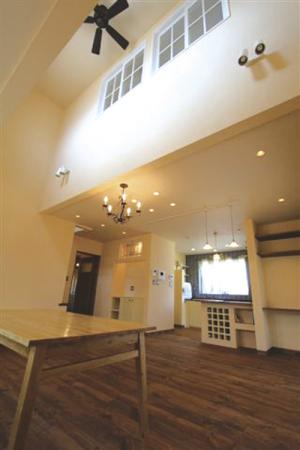 開放感いっぱいの吹き抜け